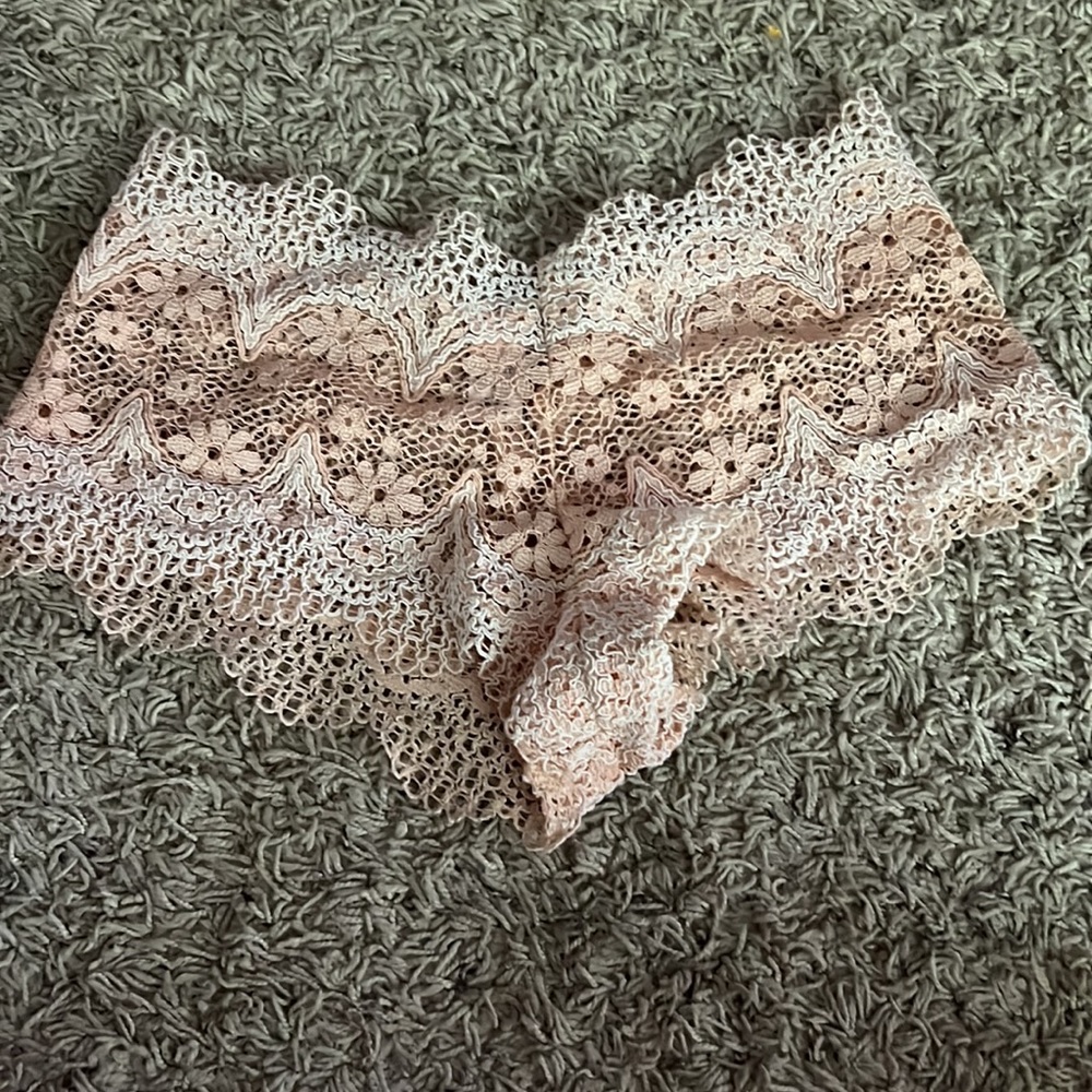 Victoria’s Secret Matching Set - Picture 2 of 6